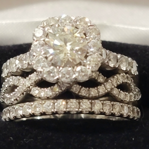 Diamond engagement set from Diamonds Direct size 9.25 White Gold - Picture 4 of 8